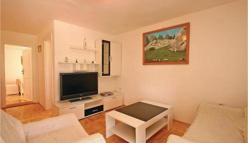 Six-Bedroom Holiday Home