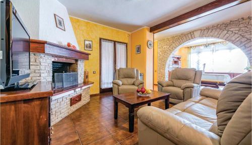 Five-Bedroom Holiday Home