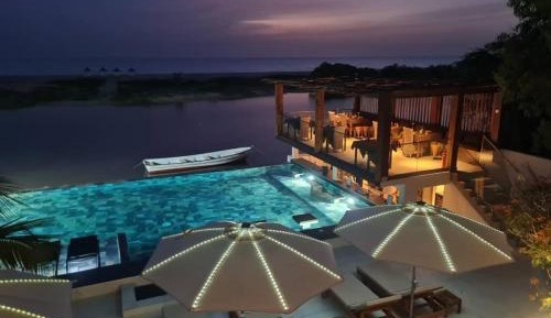 Deluxe Suite with Sea View