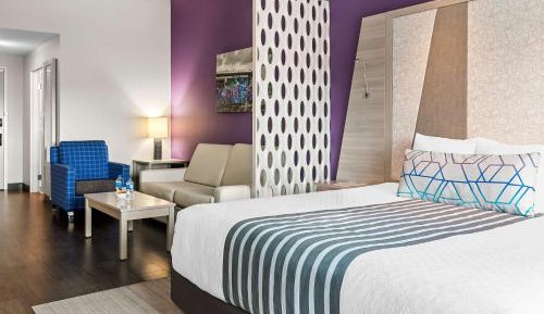 King Studio with Sofa-Bed - Non-Smoking/Vip Floor