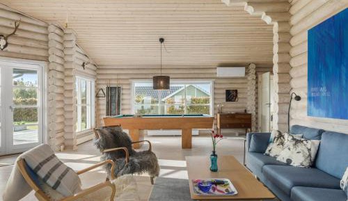 Three-Bedroom Holiday Home 