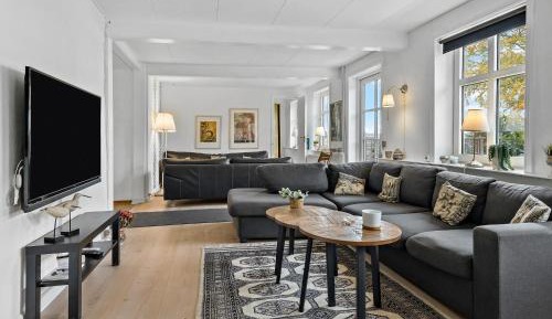 Five-Bedroom Holiday Home