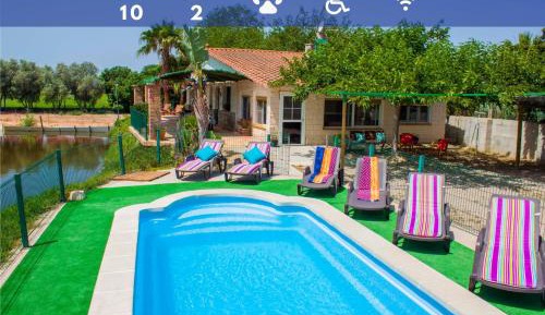 Four-Bedroom Holiday Home