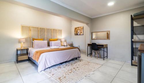 Deluxe Double or Twin Room with Pool View