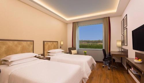 Premier Room with Twin Bed