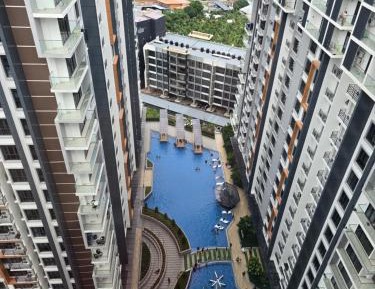 Suite with Mountain View