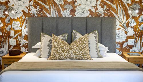 Superior Two-Bedroom Family Suite - Hiking Package