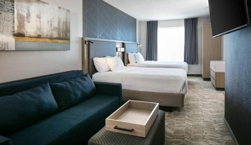 Queen Suite with Sofa Bed