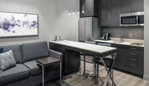 1 Bedroom Suite, 1 King, Sofa bed