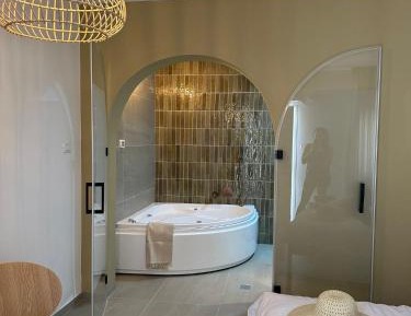 Double Room with Spa Bath