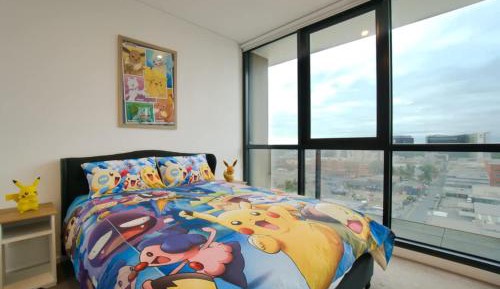 Three-Bedroom Apartment with Balcony