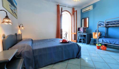 Family Room with Sea View