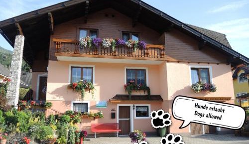 Three-Bedroom Apartment with Balcony