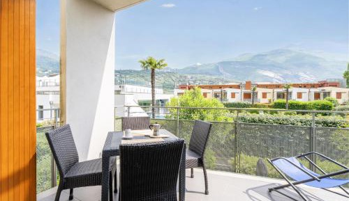 One-Bedroom Apartment with Terrace