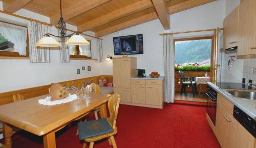 Three-Bedroom Apartment with Balcony