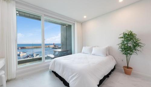 Double Room with Sea View 2