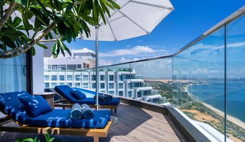 Two-Bedroom Apartment with Private Pool