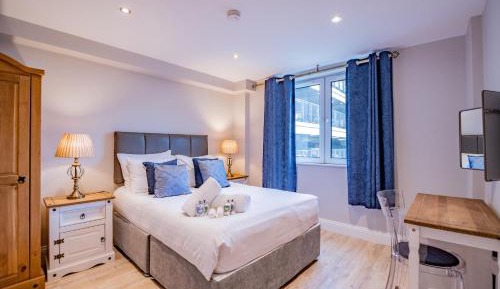 Three-Bedroom Apartment with Water View