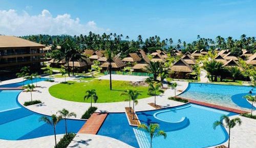 Apartment with Pool View 