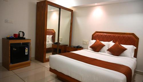 Deluxe Double Room (2 Adults + 1 Child)