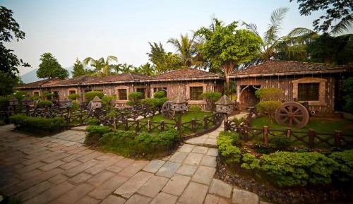 Villa with Garden View