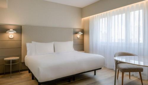 Standard Plus King Room