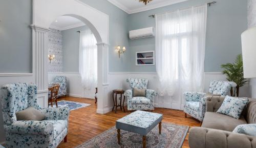 Three-Bedroom Premium Apartment with Balcony