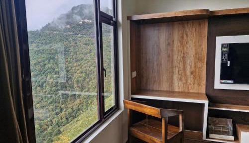 King Room with Mountain View