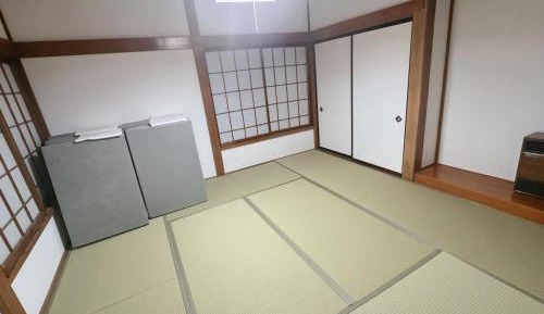 Quadruple Room with Shared Bathroom