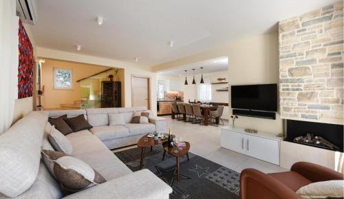 Four-Bedroom Vacation Home