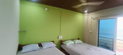 Quadruple Room with Sea View