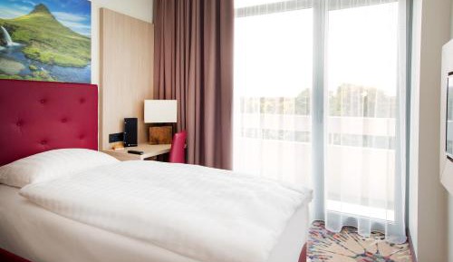 Standard Single Room with Spa Access