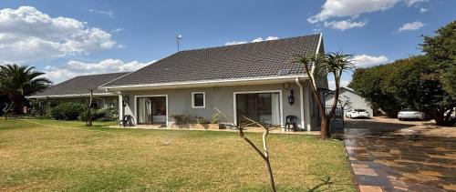 Deluxe Double Room (1 adult + 1 child)