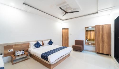 Penthouse Suite Mountain view & Pool View with Balcony - First Floor