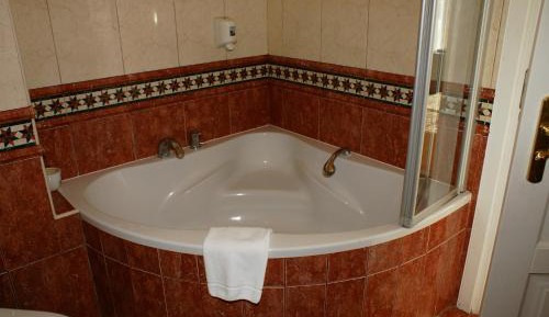 Apartment (2 Adults)