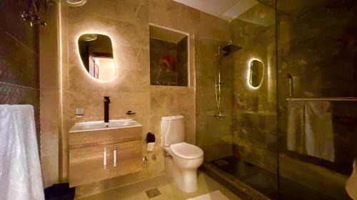 Deluxe King Suite