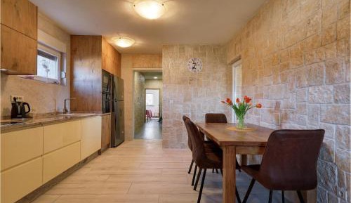 Three-Bedroom Vacation Home 