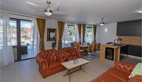 Four-Bedroom Vacation Home