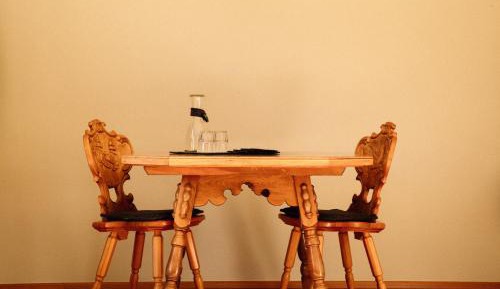 One-Bedroom Apartment with Balcony