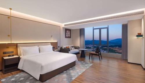 Selected King Room - Non-Smoking