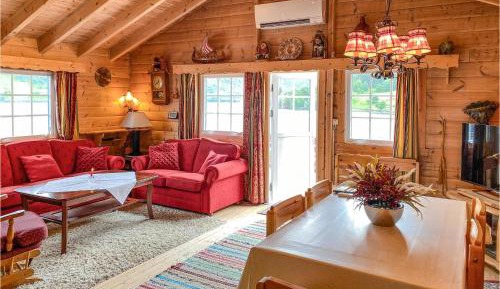 Three-Bedroom Holiday Home 