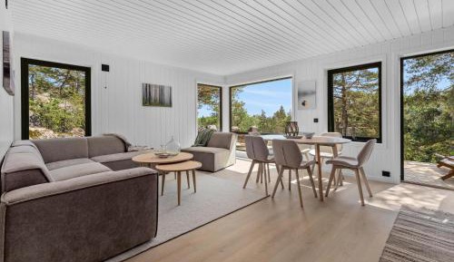 Four-Bedroom Holiday Home