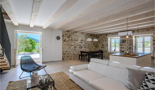 Four-Bedroom Holiday Home