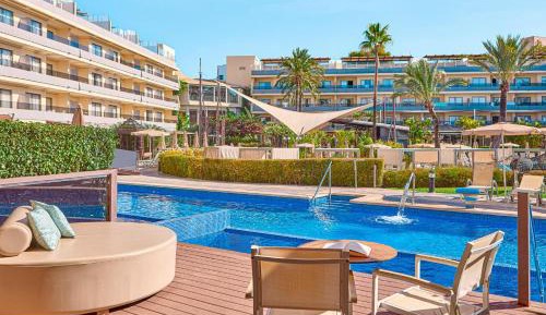 One Bedroom Suite Swim Up