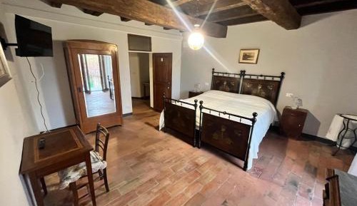 Double or Twin Room with Private Bathroom