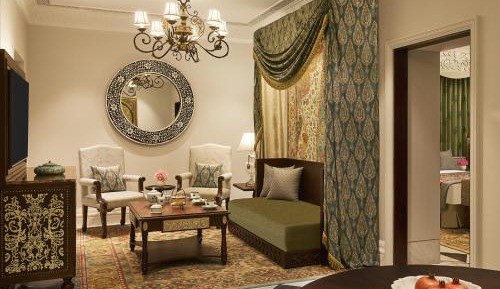 Deluxe Premium Suite