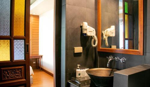 Deluxe Room (Second Building)