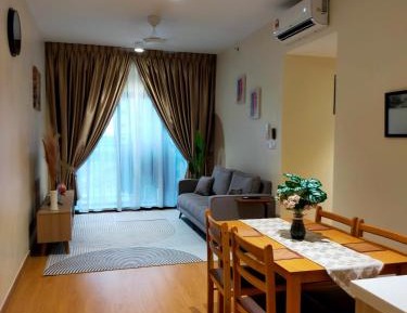 Apartment with Pool View 