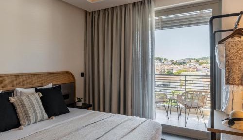 Triple Room with City View