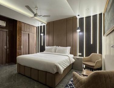 Apartment with Pool View 